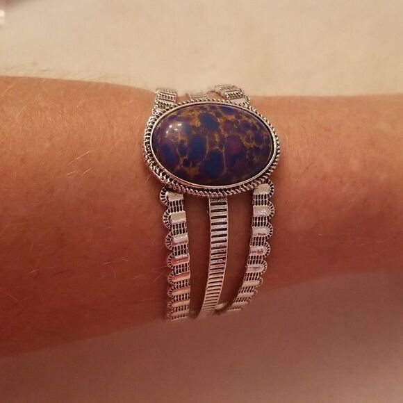 Silver cuff bracelet with blue purple stone - Picture 5 of 13